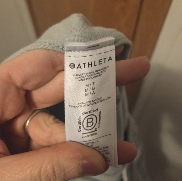 Athleta Farallon Joggers Medium Tall Women's - Picture 7 of 7